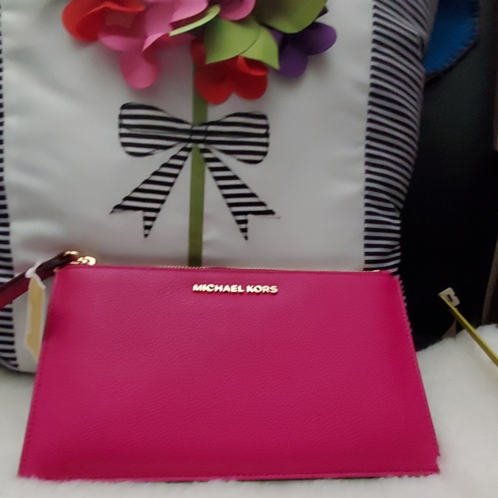 Michael Kors wristlet